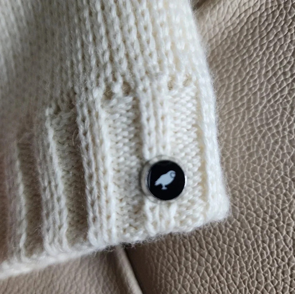 ⚡HOST PICK⚡ Ookpik Knitted Hat Beanie Raccoon Removable Pompom Winter Ivory one - Picture 4 of 4